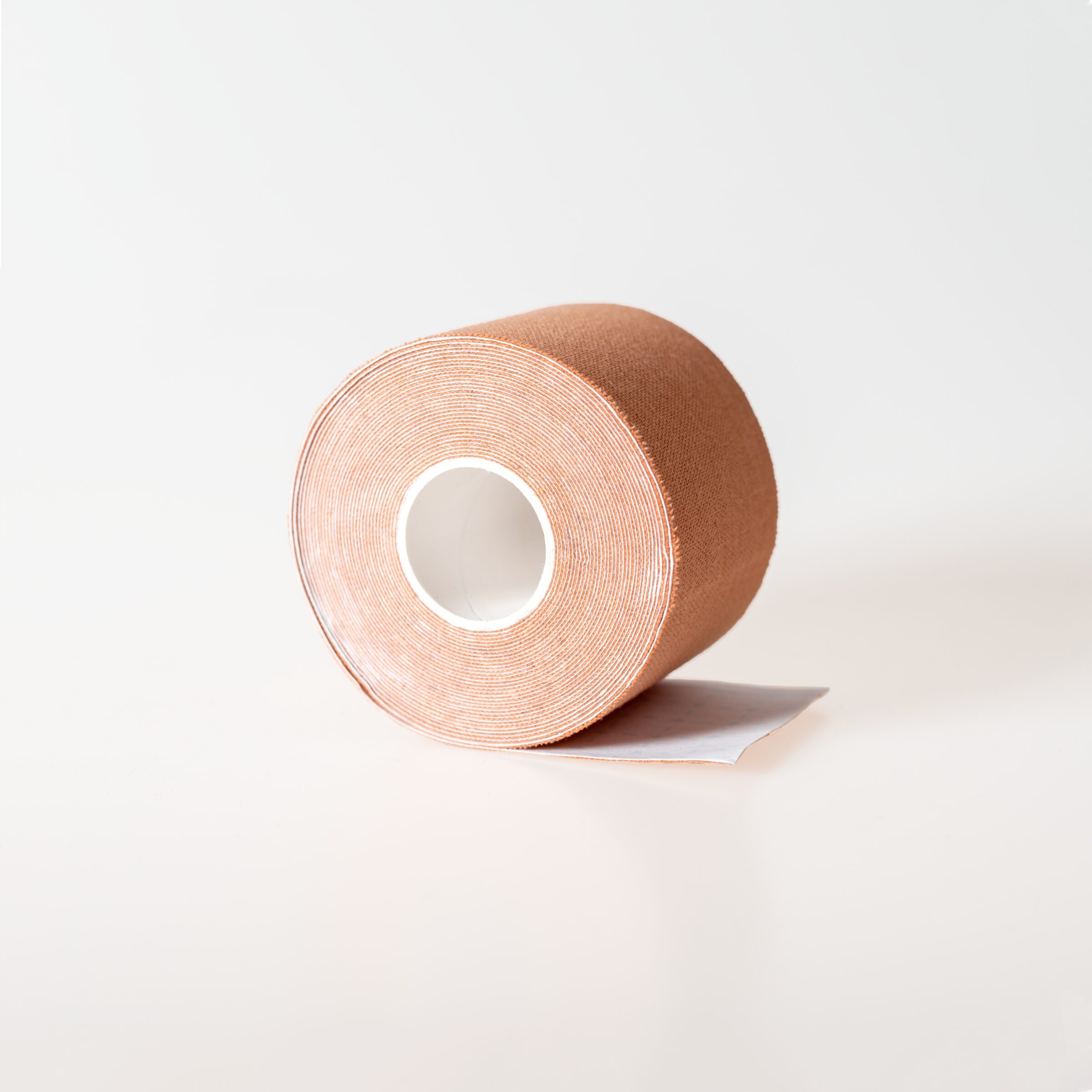 TitanGrit Taśma Kinezjologiczna Tape. - Wodoodporna, Beżowa 5mx5cm